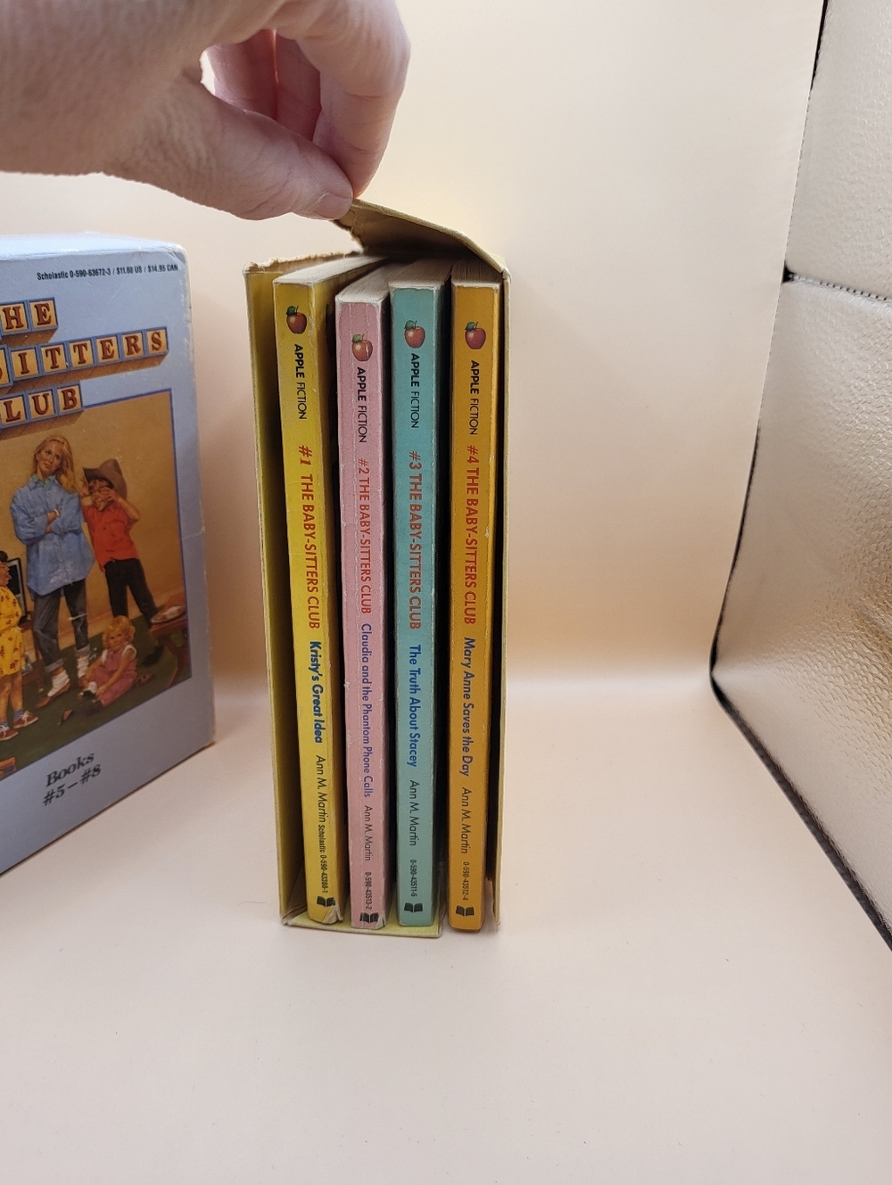 The Babysitters Club 1-8 Books Paperback - Picture 4 of 4